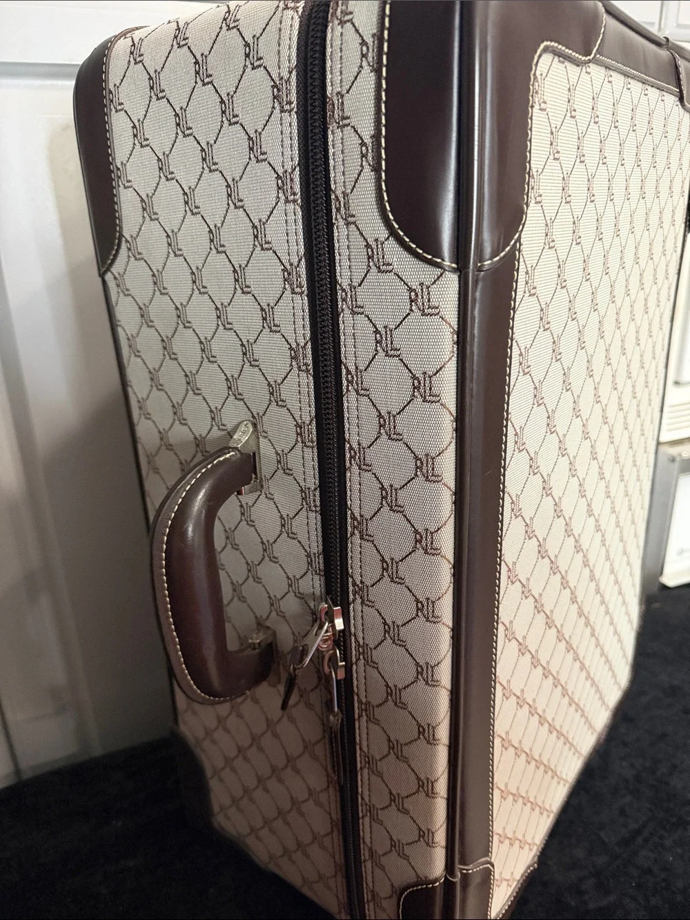 Lauren Ralph Lauren Luxury Brown & Cream Monogram Carry Case